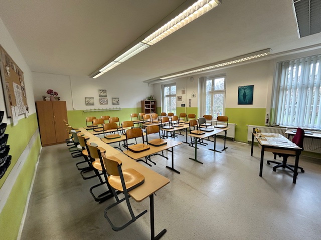 klassenraum2_115.jpeg